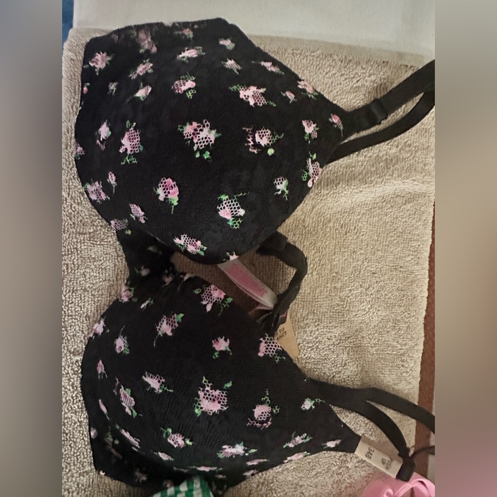 PINK push up Bra new with tags size 34B